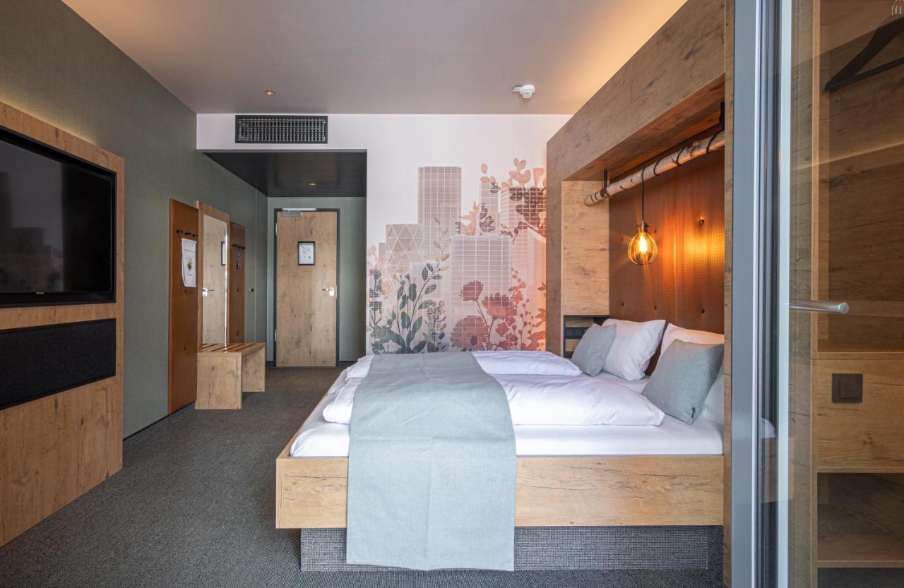 RiKu HOTEL Göppingen Exteriör bild