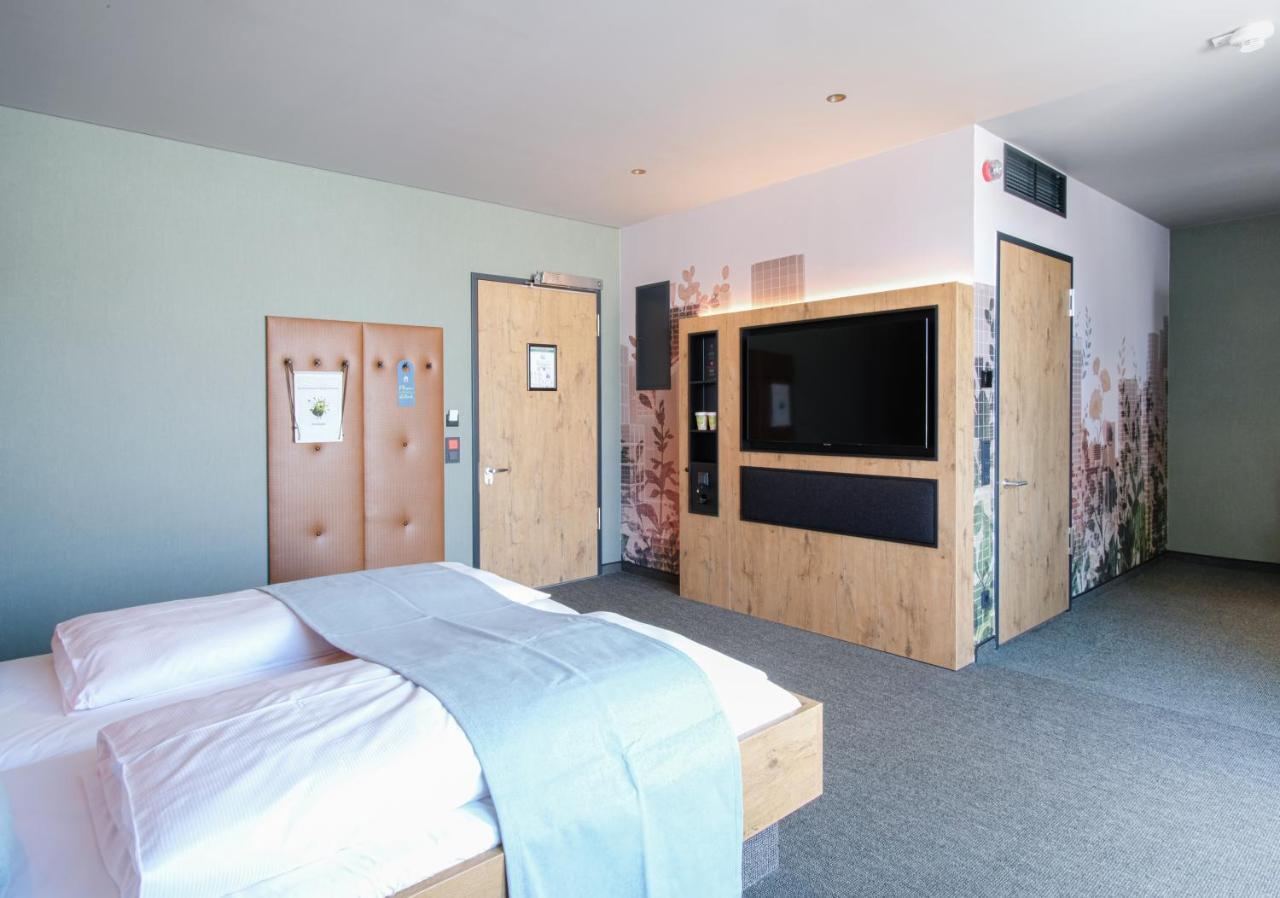 RiKu HOTEL Göppingen Exteriör bild