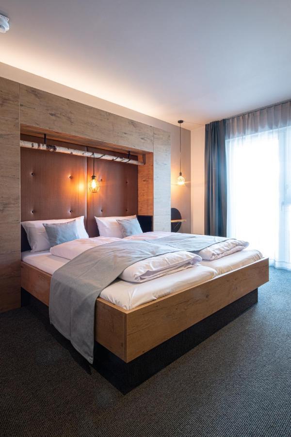RiKu HOTEL Göppingen Exteriör bild